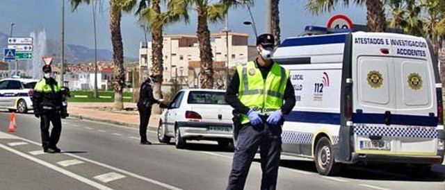 Policía Local de El Campello tramita 51 denuncias en un día por fiestas privadas y botellones