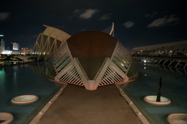 Los monumentos de la Comunitat apagan sus luces este sábado en 'La hora del planeta'
