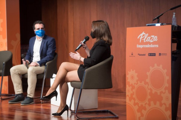 Gala Gil, Pau Ferri y emprender 