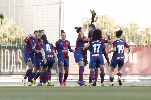 (3-2) El Levante remonta y se impone a un combativo Logroño