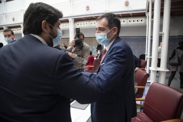 Los tres samuráis y los abajo firmantes