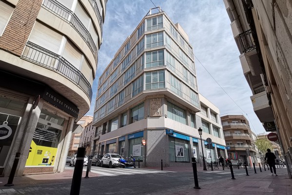 Novelda creará un espacio de emprendimiento en el antiguo edificio de la CAM