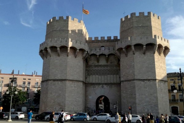 València apagará sus monumentos más emblemáticos durante la 'Hora del Planeta'
