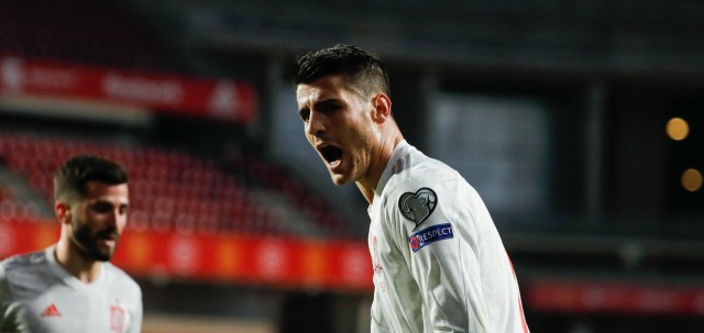 Morata marca un gran gol pero España tropieza contra Grecia