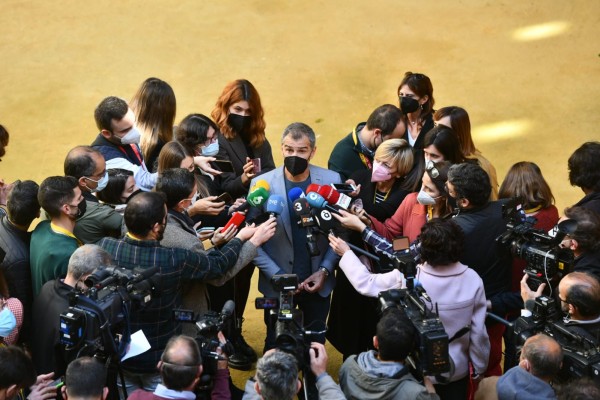 Cantó ya había encarrilado su marcha al PP cuando anunció que volvía al teatro