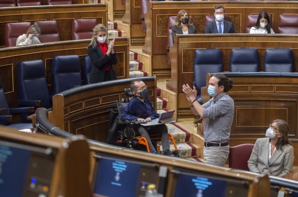 Iglesias entrega su acta de diputado en el Congreso y su renuncia será efectiva este viernes