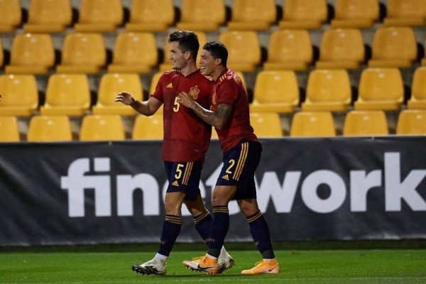 Guillamón y Dani Gómez arrancan el Europeo sub21 con victoria