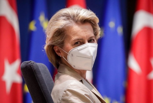 Bruselas presiona para que los Estados miembros controlen la exportación de las vacunas contra la covid-19