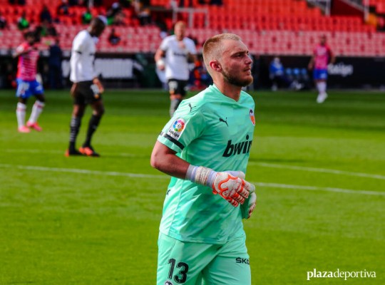 Cillessen se lesiona con Holanda en el calentamiento 