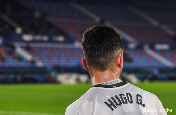 El Valencia valora blindar a Hugo Guillamón