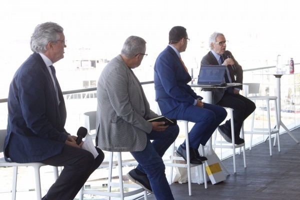 Arranca el foro Fly València Meeting, que reúne a agencias de viajes y aerolíneas para preparar el verano