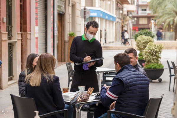 El número de autónomos crece en Alicante durante la crisis de la covid y ya son el 22% de los afiliados