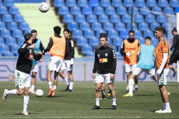 El Elche vuelve a entrenar con el alta de Nino y la baja de Barragán