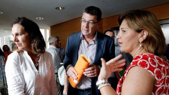 Los diputados y senadores del PP no acudirán a la cita contra los PGE organizada en Les Corts
