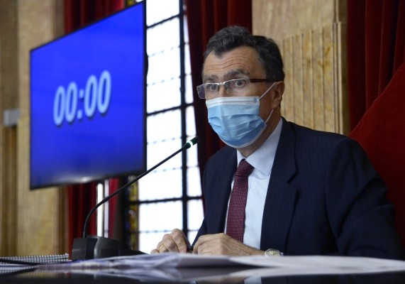 Ballesta insinúa que no se presentará a las elecciones y lamenta que la moción surge por la 'Operación Moncloa'