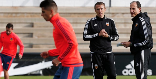 LayHoon supervisa el trabajo en Paterna