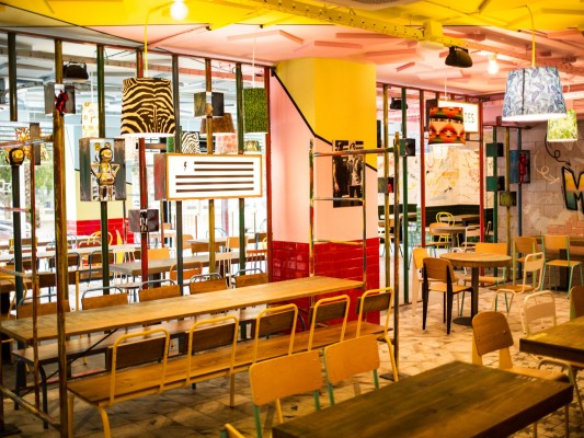 El outlet de San Vicente completa su oferta hostelera con las hamburguesas de The Fitzgerald