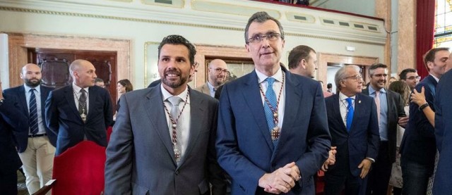 Ballesta pide diálogo contra la moción de censura: 