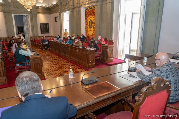 La publicidad sexista será sancionada con hasta 3.000 euros tras el visto bueno de Hacienda a la nueva ordenanza