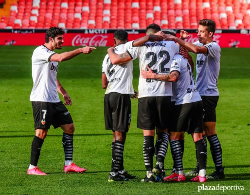 El Valencia consigue con diez puntos su máxima distancia del descenso
