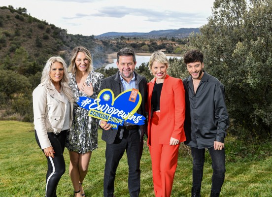 El murciano Blas Cantó y otras estrellas de Eurovisión animan al consumo de frutas y verduras 