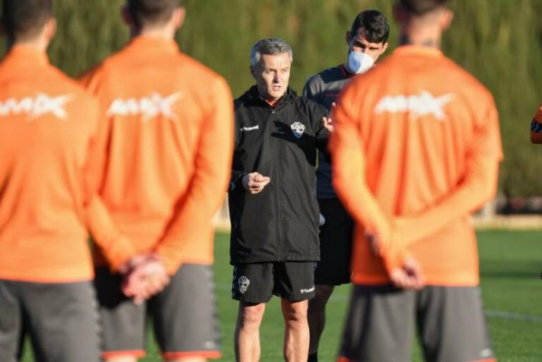 El Elche mejora su rendimiento a través de la estrategia
