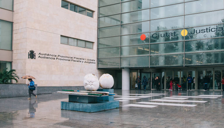 El coronavirus conduce a la fuerza a la Justicia hacia la senda de la modernización