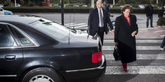 El Ayuntamiento de València recibe al menos 24 ofertas por los dos Audi A8 de Rita Barberá