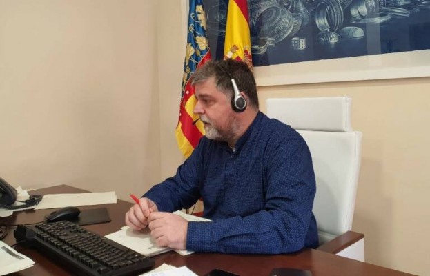 Villena pide a Industria que el calzado entre en las ayudas estatales
