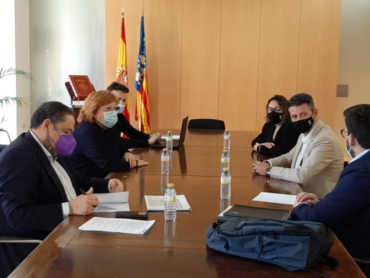 Almussafes crea un clúster de la automoción eléctrica para optar a los fondos europeos
