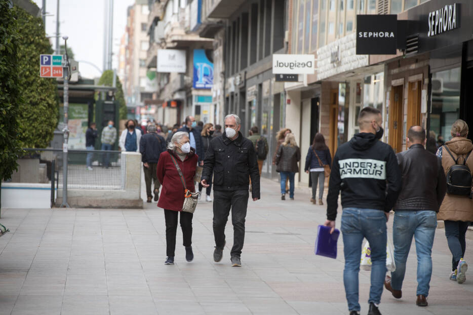 La pandemia vuelve a tocar suelo en Alicante: los contagios caen un 40% esta semana