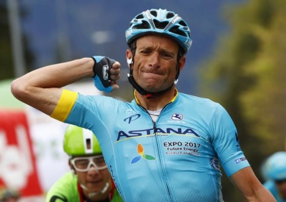 Muere el ciclista italiano Michele Scarponi atropellado durante un entreno