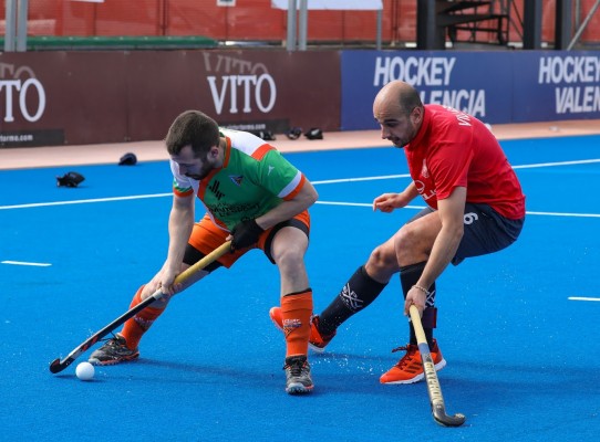 El Giner de los Río recibe al CD Terrassa en un duelo por la permanencia