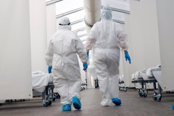  España notifica 6.216 nuevos casos y 117 muertes, mientras la incidencia sube ligeramente a 128