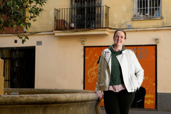 Elena Ribes, una mujer al frente de Garín, dos siglos de indumentaria valenciana