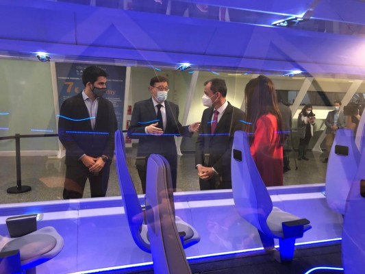Zeleros desvela en València su vehículo hyperloop e inicia su viaje
hacia la Expo de Dubái