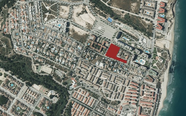 Pilar de la Horadada subasta dos parcelas para financiar la construcción de un edificio municipal e infraestructuras
