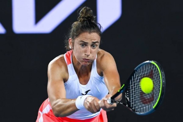 Sara Sorribes se clasifica para cuartos en Monterrey tras el abandono de su rival
