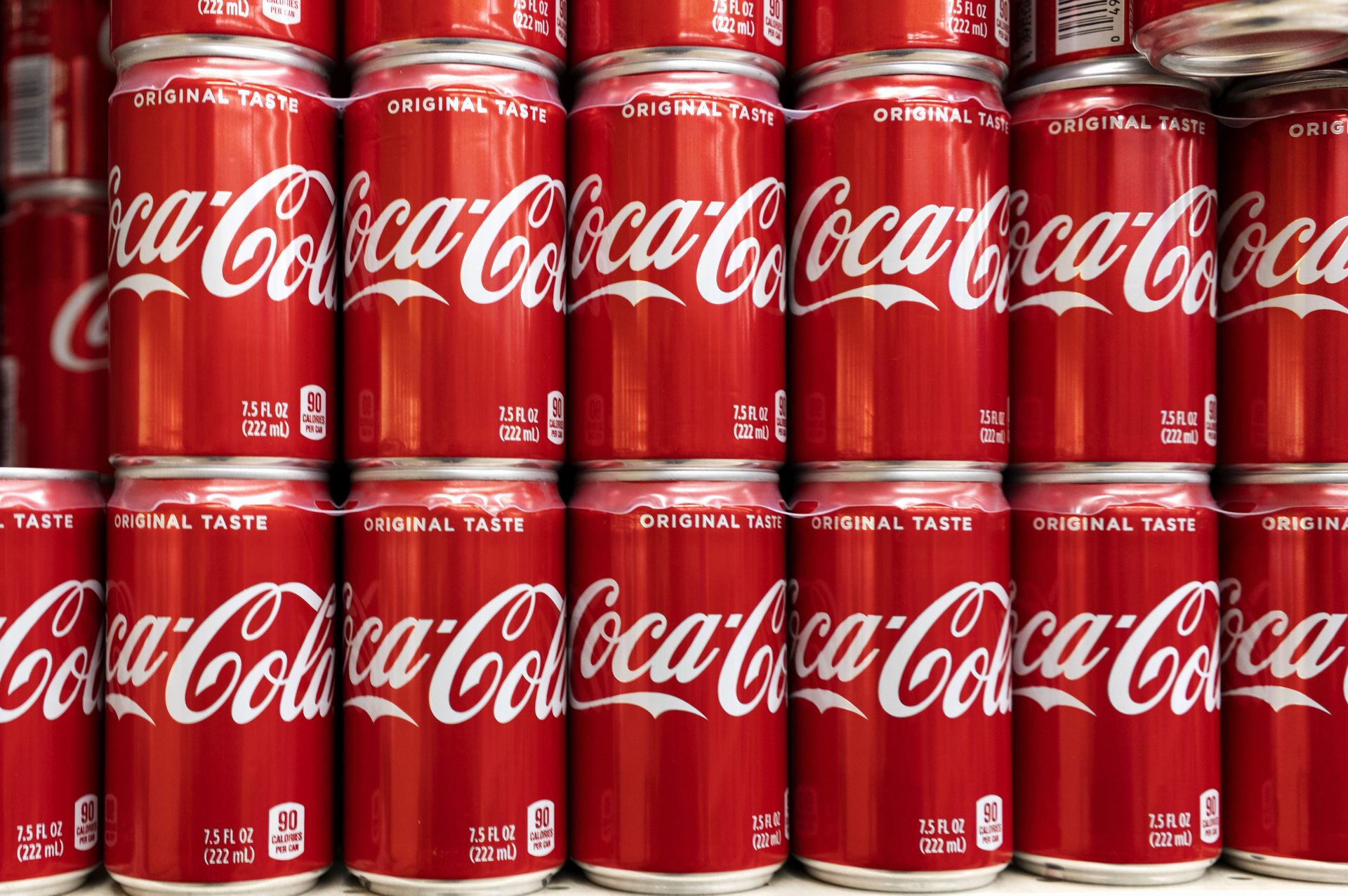 Los sindicatos llegan a un acuerdo con Coca-Cola sobre el ERE y desconvocan huelga
