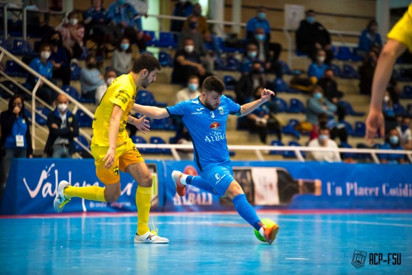 El Peñíscola cae con claridad en la pista del Valdepeñas (7-2)