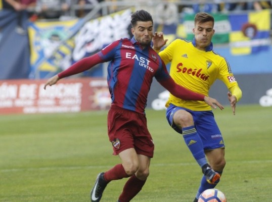 Levante UD y Cádiz firman tablas 