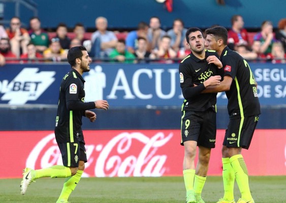 El Sporting reduce un punto la salvación