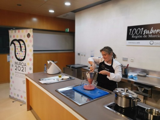 Cómo elaborar recetas saludables y mediterráneas de la mano de reconocidos chefs de la Región