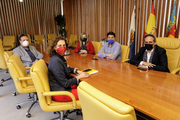 Alicante acuerda la suspensión de Fogueres en 2021