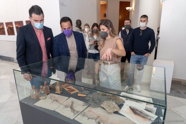 Un viaje por las raíces de una 'Tierra minera y cantaora': Rosario Gijón expone en la sala Subjetiva de Cartagena