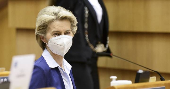 La Unión Europea intervendrá la producción de las farmacéuticas que no suministren las vacunas 