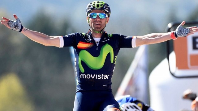 Valverde dedica a Scarponi una obra maestra en su cuarta Lieja