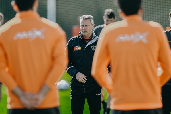 El Elche prepara la visita al Sevilla con Rigoni y Piatti, pero sin Barragán
