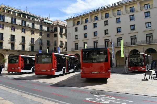 Alicante sube el precio de la nueva contrata de autobús a un tope de 17 millones y evita déficits