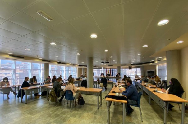 Lorca aprueba nuevas medidas para comerciantes, hosteleros y autónomos afectados por la covid